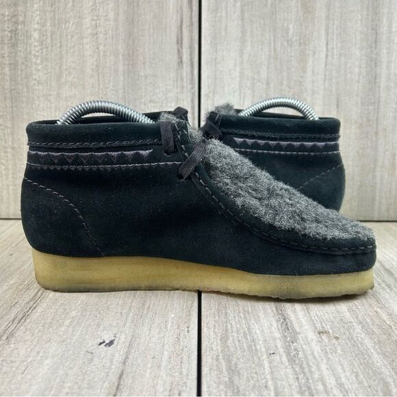 Clarks Wallabee Originals Black Faux Fur Suede Desert Chukka Boot Women’s Size 7 - Picture 2 of 10